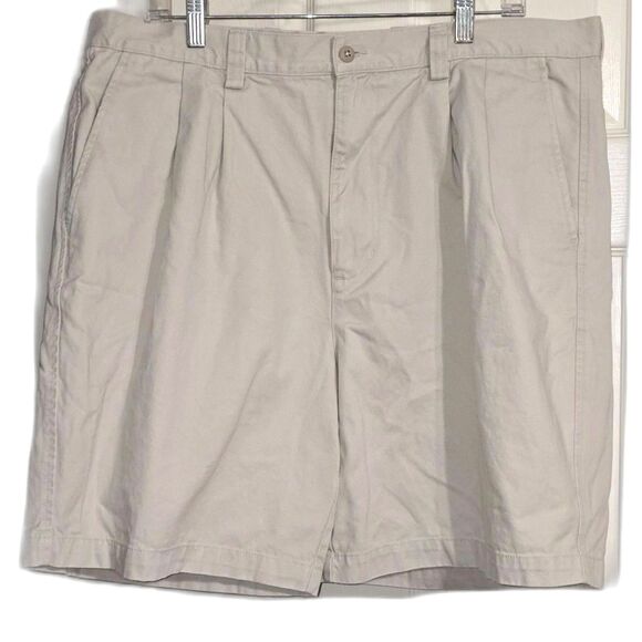 GAP Other - Gap Men's Shorts Size 38 Relaxed Fit